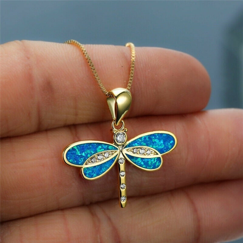 Elunaria – Collana a forma di libellula con accento scintillante