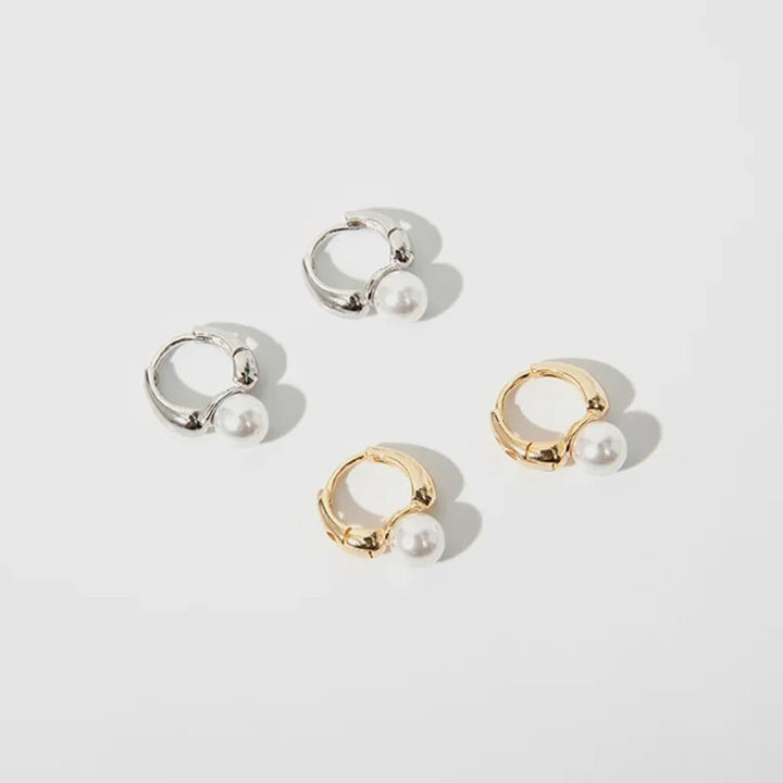 Narah – Orecchini a cerchio con perla accentata