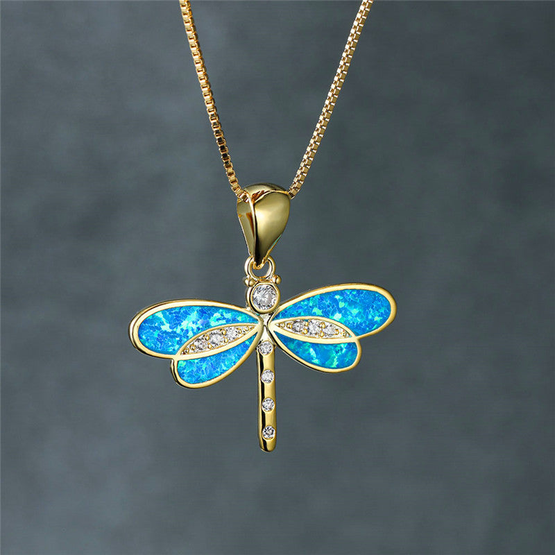 Elunaria – Collana a forma di libellula con accento scintillante