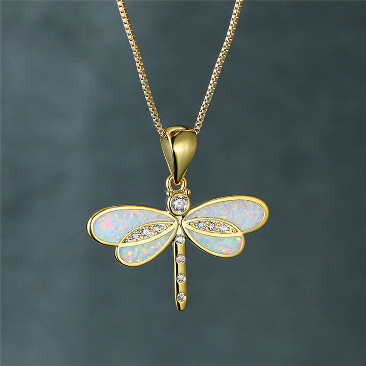 Elunaria – Collana a forma di libellula con accento scintillante