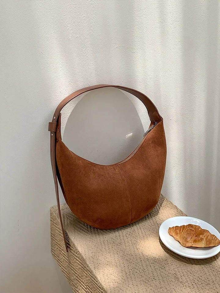 Coralie | Borsa in Finta Suede a Mezza Luna