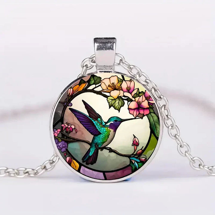 Maribela – Pendente Rotondo a Forma di Colibrì con Colore Sofisticato
