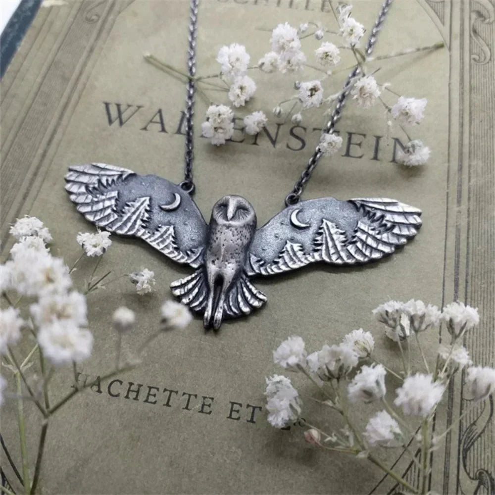 Lunareth – Collana Vintage con Gufo e Luna Mistica