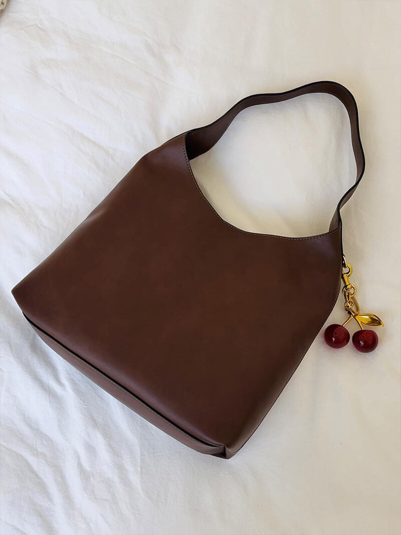 Clotilde | Borsa in Pelle Sintetica con Charm a Ciliegia