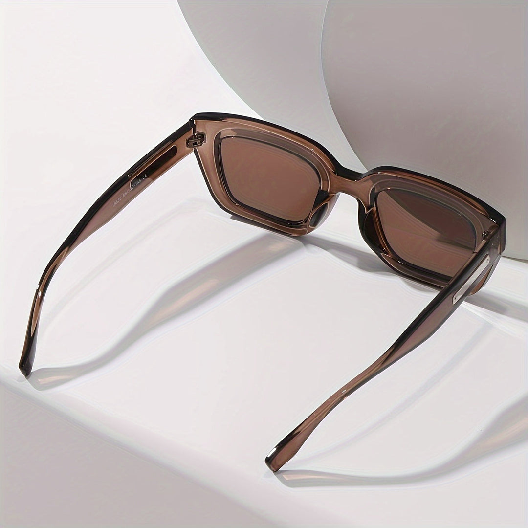 Occhiali da sole, montatura quadrata traslucida marrone chunky con accento in metallo sulle tempie, acetato, Donna