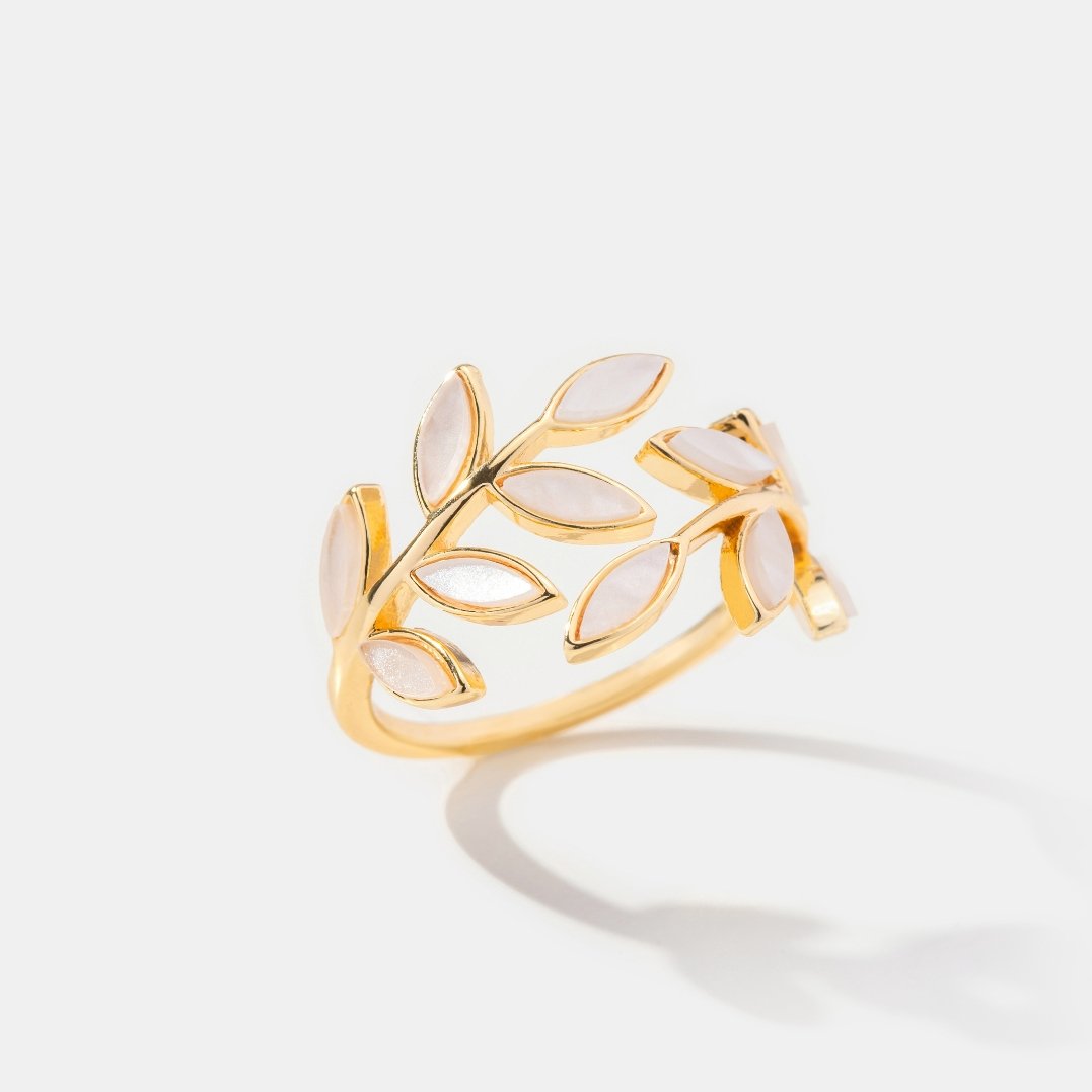Arden – Anello Foglia Scolpita